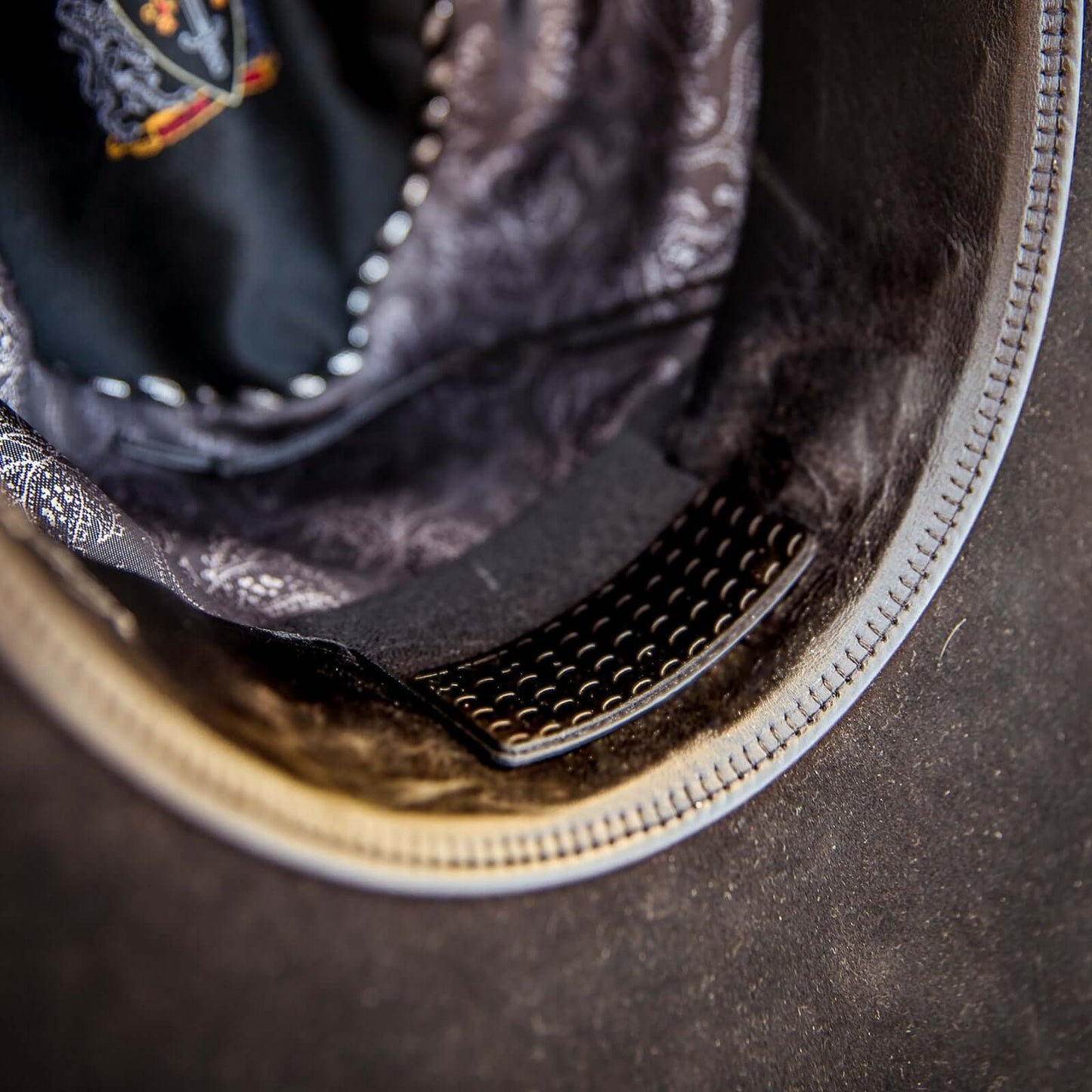 The Bandit Hat Cincher