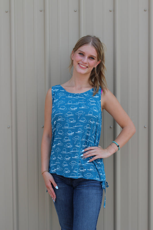 ROPER WOMEN'S SLEEVELESS MANY HATS SHIRT