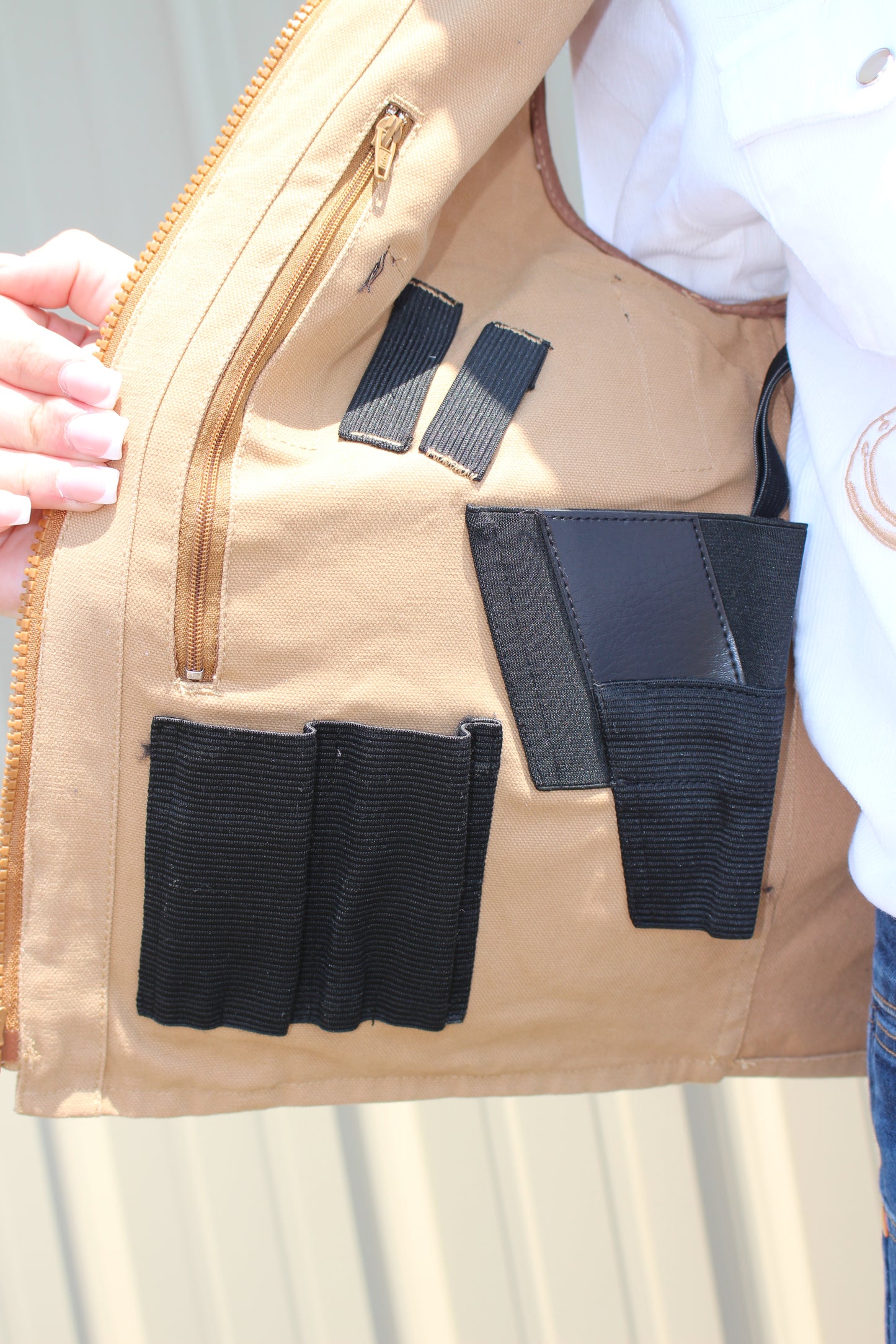 WYOMING TRADERS WOMEN'S CALAMITY CONCEALED CARRY VEST TAN