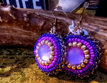Load image into Gallery viewer, Authentic  Alaskan Native Sees Bead Earrings