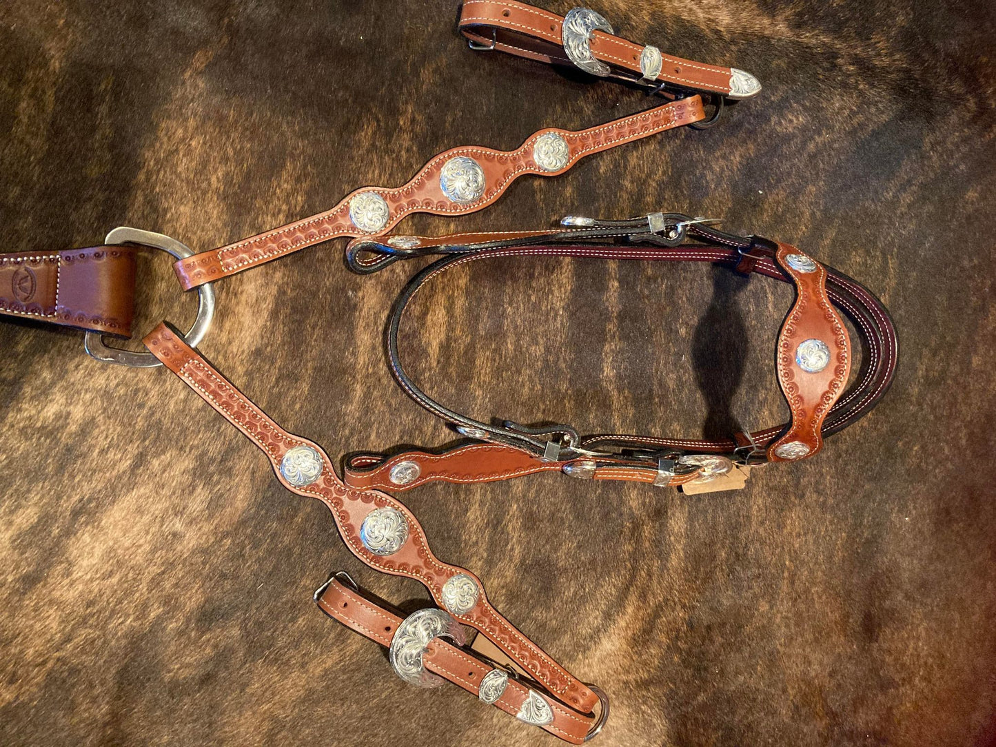 Valkarie Equine Breast Collar: Three Concho